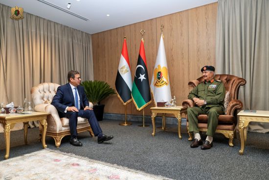 رئيس المخابرات العامة المصرية يلتقي حفتر في بنغازي