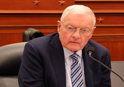 زيلينسكي يقلد الممثل الخاص لترامب بوسام الأمير ياروسلاف الحكيم