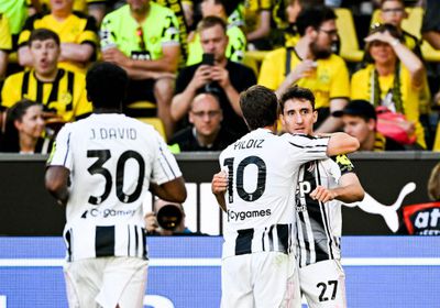 يوفنتوس يحقق فوزًا مثيرًا على بارما بثنائية