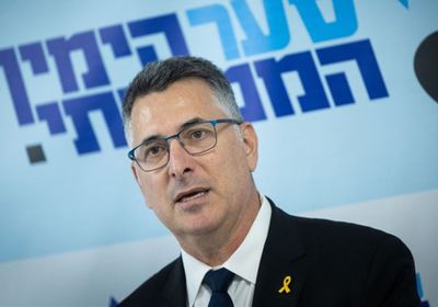 وزير إسرائيلي يطالب أوروبا بالاختيار بين إسرائيل وحماس