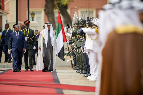رئيس الإمارات يختتم زيارته إلى أنغولا