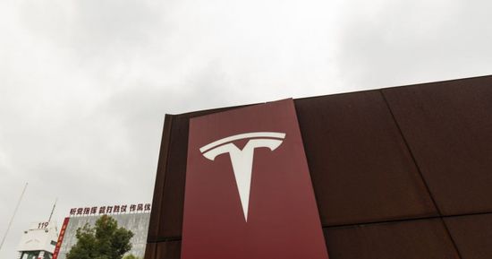 "تسلا" أمام تحقيق أمريكي للتأخر في الإبلاغ عن حوادث