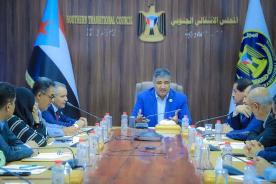 أمانة الانتقالي تطلع على أداء فرق التوجيه والرقابة الرئاسية