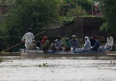 باكستان تجلي 150 ألفًا بعد تحذير الهند من فيضانات