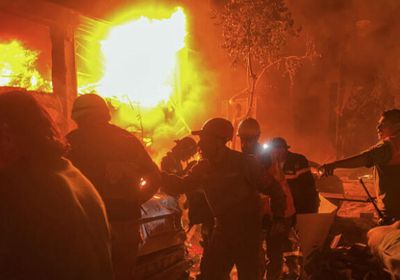 غارات إسرائيلية عنيفة بمنطقة المواصي غربي خان يونس