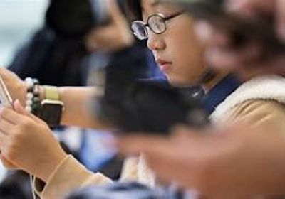 مدينة يابانية تدرس تحديد استخدام الهواتف الذكية بساعتين يوميًا