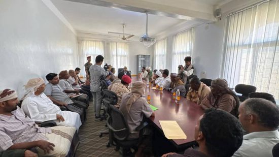 محافظ حضرموت يتفقد احتياجات المواطنين في الضليعة