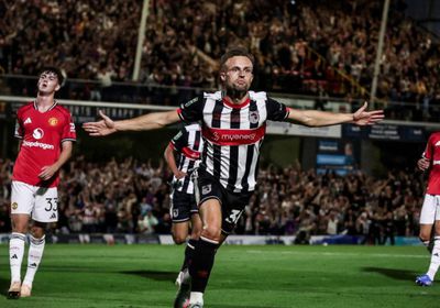 فريق من الدرجة الرابعة يقصي مانشستر يونايتد من الكأس