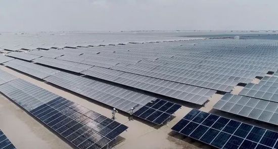 ما أهمية مشروعات الطاقة الشمسية الإماراتية في الجنوب؟