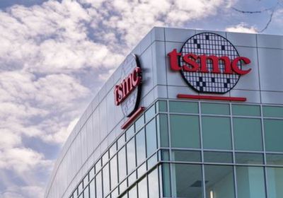 "تي إس إم سي" تتخلى عن المعدات الصينية لتفادي القيود الأمريكية