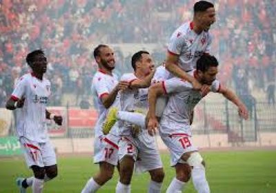 أولمبيك أقبو يتصدر الدوري الجزائري بالفوز على وهران