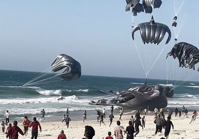 إسرائيل تخطط لوقف إسقاط المساعدات الإنسانية جوًا