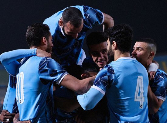 بيراميدز يعمق جراح الأهلي بثنائية نظيفة بالدوري المصري