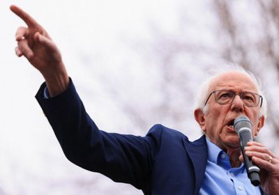 سناتور أمريكي يطالب باستقالة  وزير الصحة