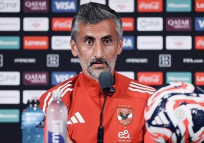 اجتماع طارئ في الأهلي لبحث رحيل مدرب الفريق