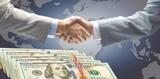 صفقات الدمج والاستحواذ العالمية تتجاوز التريليون دولار