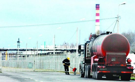 روسيا تمدد حظر تصدير البنزين حتى نهاية أكتوبر