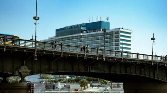 بعد إزالة الحواجز الأمنية.. بريطانيا تغلق سفارتها في مصر