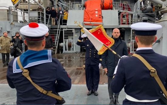 "ليس للبيع".. فرنسا تدين التدخل الخارجي في غرينلاند