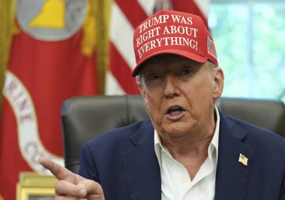 حاكم ولاية إلينوي يحذّر من نية ترامب غزو شيكاغو