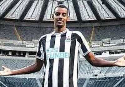 الاتفاق على انتقال إيساك إلى ليفربول من نيوكاسل في صفقة قياسية