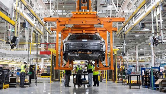 فورد تسرح مئات الموظفين في جنوب إفريقيا