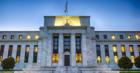 عضو بالفيدرالي الأمريكي يؤيد خفض الفائدة في سبتمبر