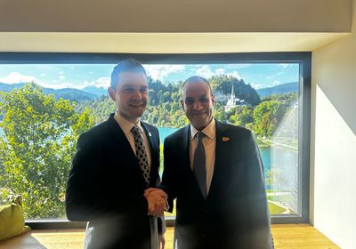 وزير الخارجية المصري يلتقي نظيره المقدوني على هامش منتدى بليد