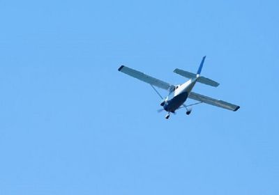 مقتل شخص وإصابة آخرين في تصادم طائرتين بأمريكا