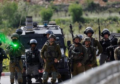 قوات الاحتلال تجري عمليات عسكرية بالضفة الغربية