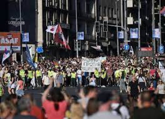 تظاهرات في صربيا للمطالبة بانتخابات مبكرة