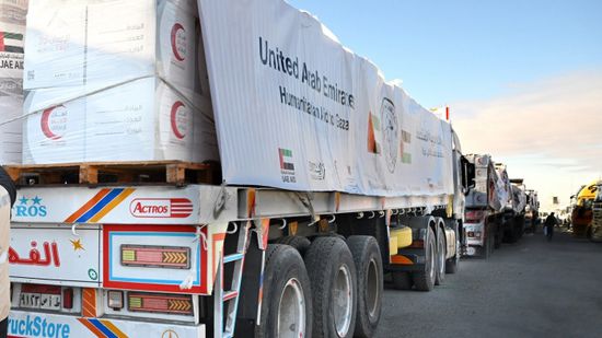 21 شاحنة مساعدات إماراتية تنتظر دخول غزة
