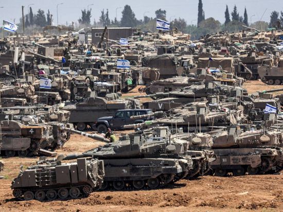 إسرائيل تحشد قواتها العسكرية تمهيدا للهجوم على مدينة غزة