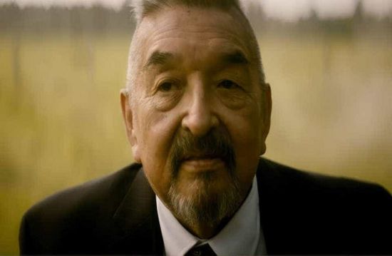 وفاة الممثل جراهام جرين نجم فيلم الرقص مع الذئاب