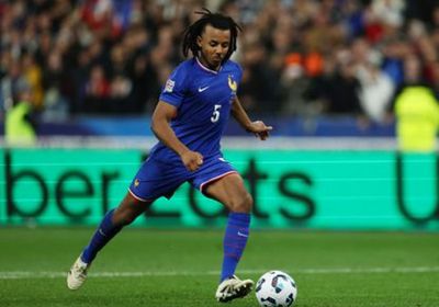 كوندي مدافع فرنسا يحذر من خطورة جدول المباريات المزدحم