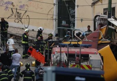 مقتل 15 شخصاً جراء خروج عربة ترام عن مسارها في البرتغال