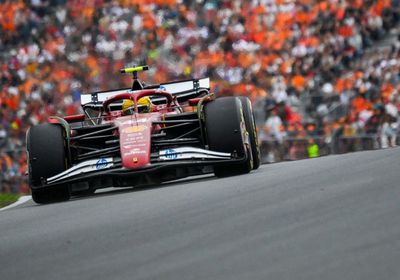 هاميلتون مصدوم من عقوبة التراجع عند الانطلاق في مونزا