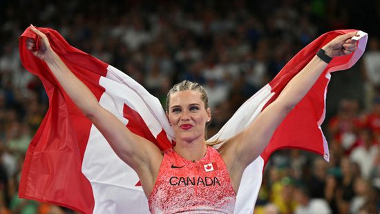 انسحاب كينيدي بطلة القفز بالزانة من بطولة العالم في طوكيو