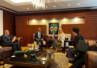 وزير الخارجية المصري يلتقي رئيسة مجلس النواب القبرصية