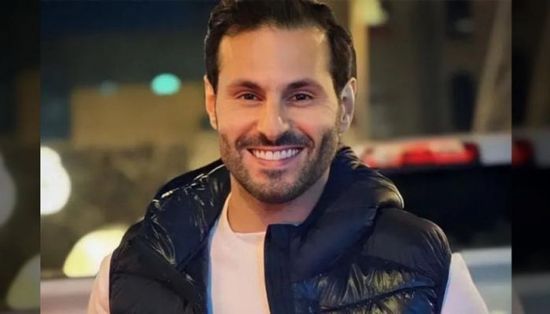 دوار مفاجئ على الهواء.. علي كاكولي يثير القلق ويعتذر للجمهور