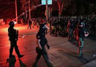 توقيف العشرات في صربيا خلال تظاهرة منددة بالحكومة