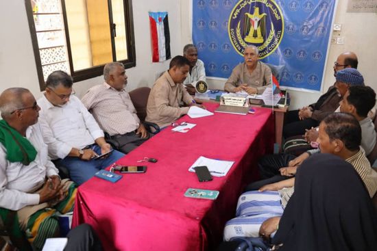 فريق التوجيه بـ"الانتقالي" يستعرض إنجازات القيادة المحلية بالمكلا