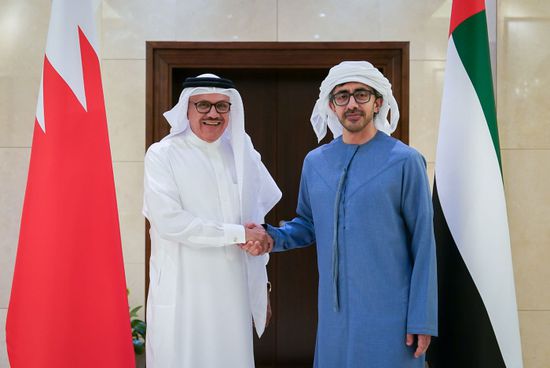 وزير خارجية الإماراتي يبحث مع نظيره البحريني العلاقات المشتركة بين البلدين