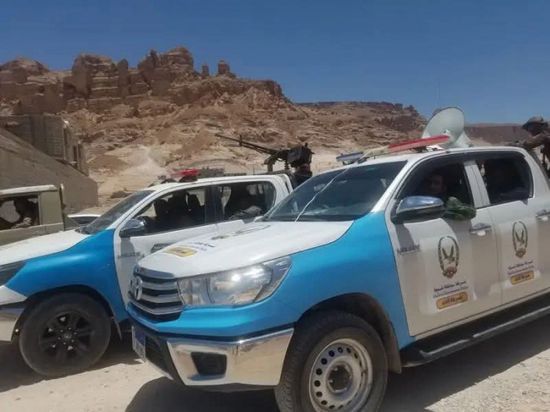 شرطة شبوة تحرر شابًا من مختطفيه وتعيده لأسرته