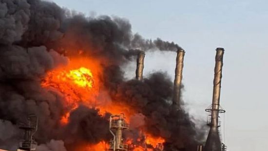 بعد هجوم أوكراني.. حريق ضخم بمصفاة نفط روسية