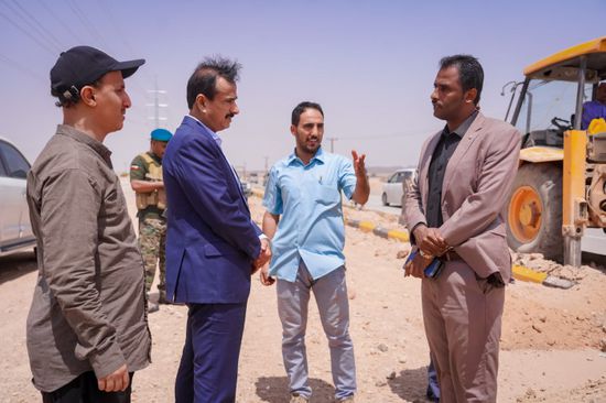 تدشين مشروع إنارة المدخل الغربي لمدينة عتق