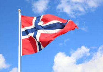 الناخبون في النرويج يدلون بأصواتهم في سباق برلماني محتدم