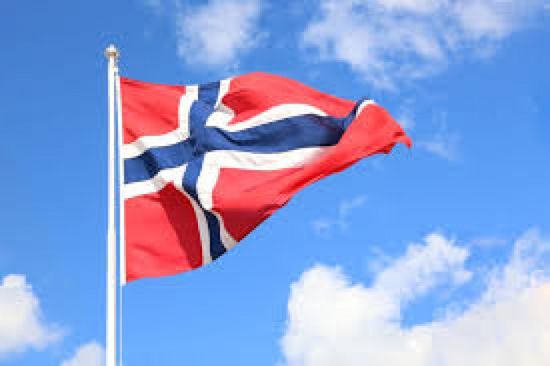 الناخبون في النرويج يدلون بأصواتهم في سباق برلماني محتدم