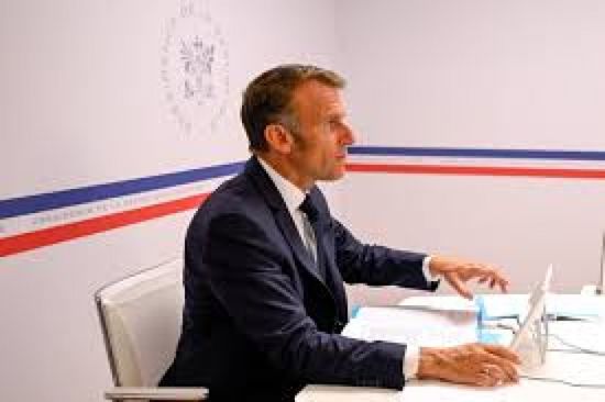 ماكرون يندد بمضي روسيا في منطق الحرب