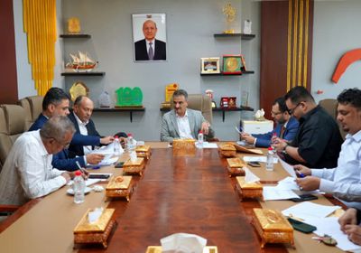 لملس يستعرض خطة برنامج مؤتمر عدن الاقتصادي